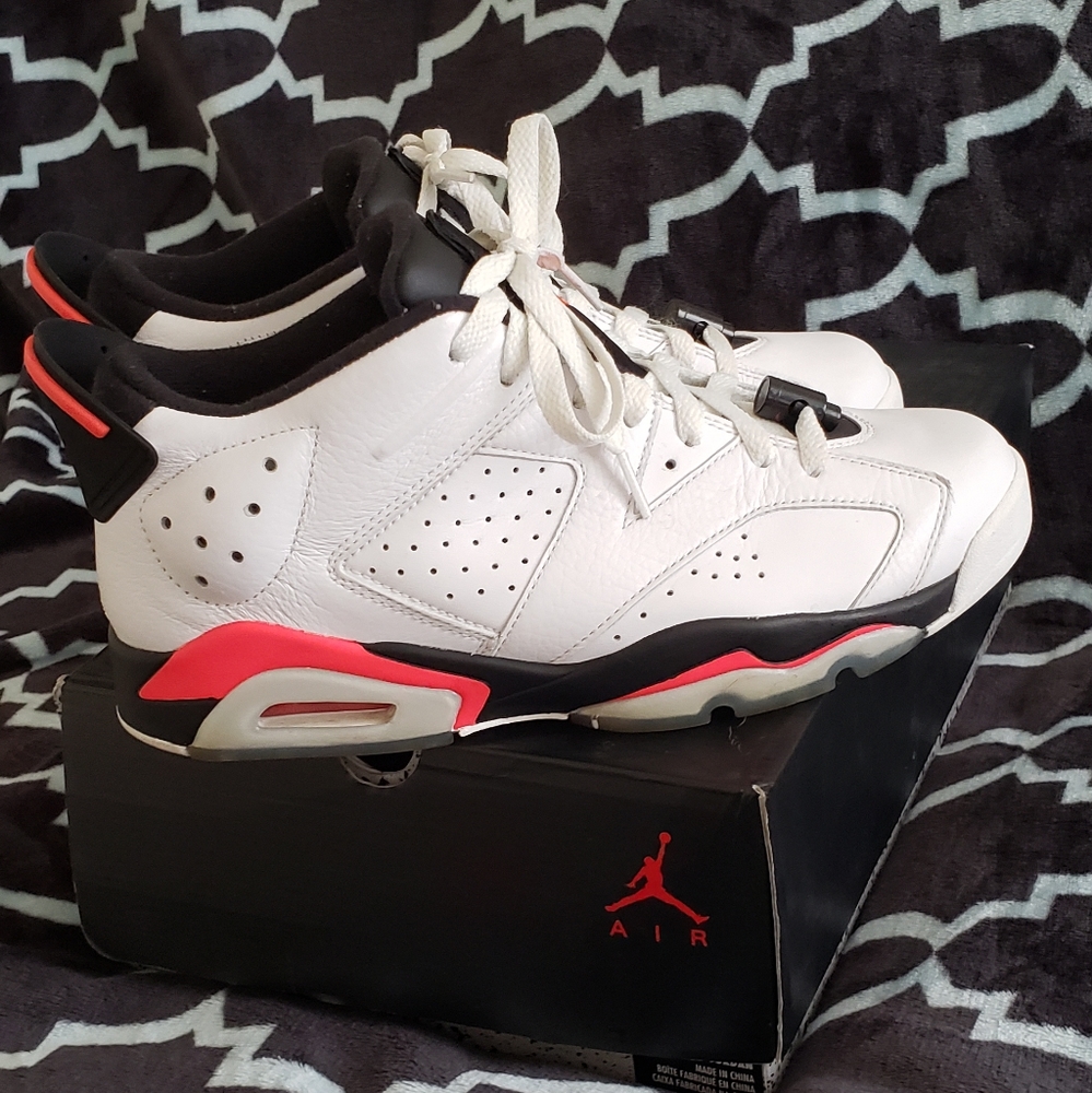 Air Jordan 6 Retro Low
